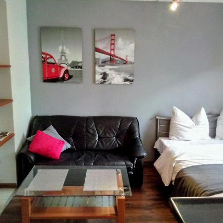 זיילונה גאורה Apartamenty Krzywe Okna מראה חיצוני תמונה