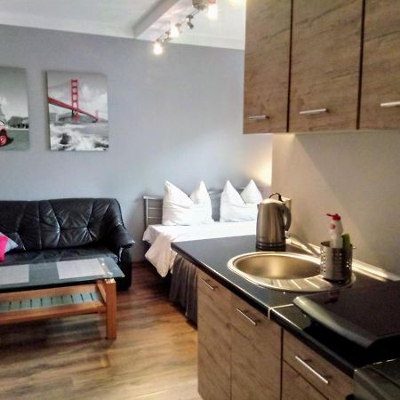זיילונה גאורה Apartamenty Krzywe Okna מראה חיצוני תמונה