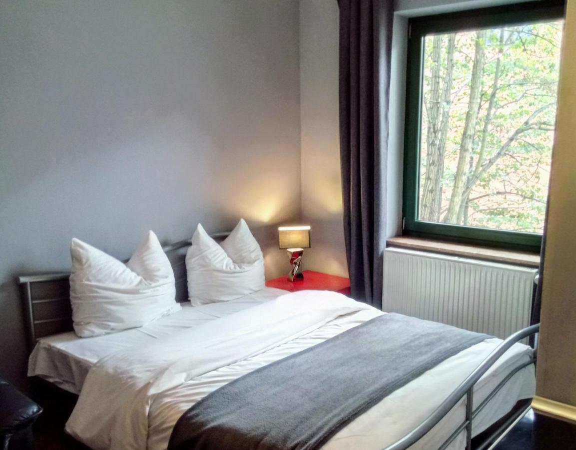 זיילונה גאורה Apartamenty Krzywe Okna מראה חיצוני תמונה